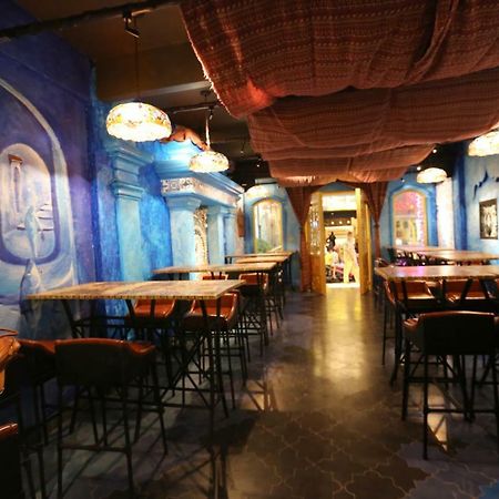 Aquarizon Boutique Hostel & City Bar Ho Chi Minh City Bagian luar foto