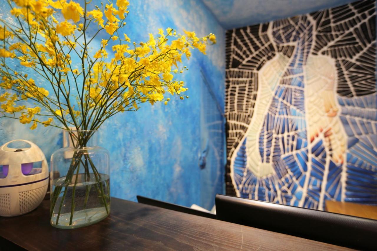 Aquarizon Boutique Hostel & City Bar Ho Chi Minh City Bagian luar foto