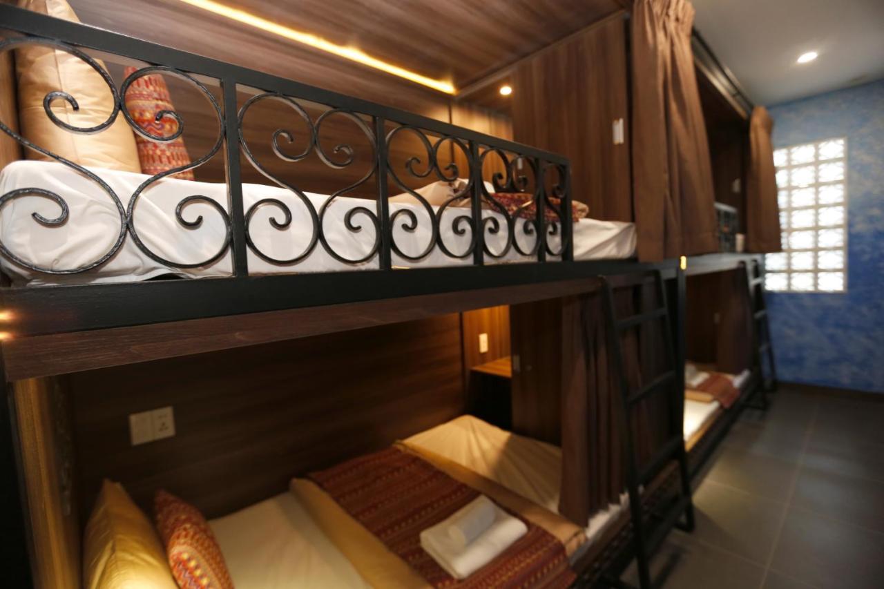 Aquarizon Boutique Hostel & City Bar Ho Chi Minh City Bagian luar foto