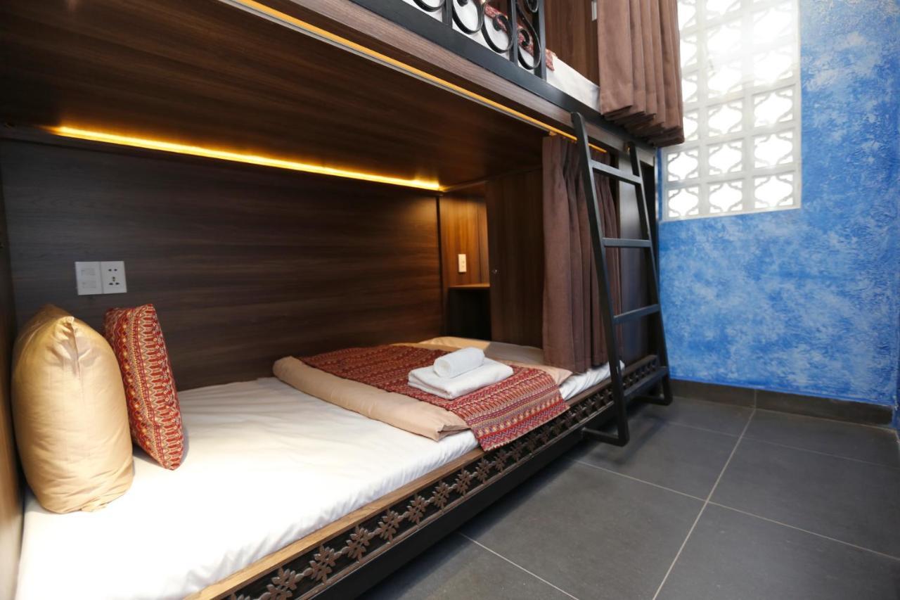 Aquarizon Boutique Hostel & City Bar Ho Chi Minh City Bagian luar foto