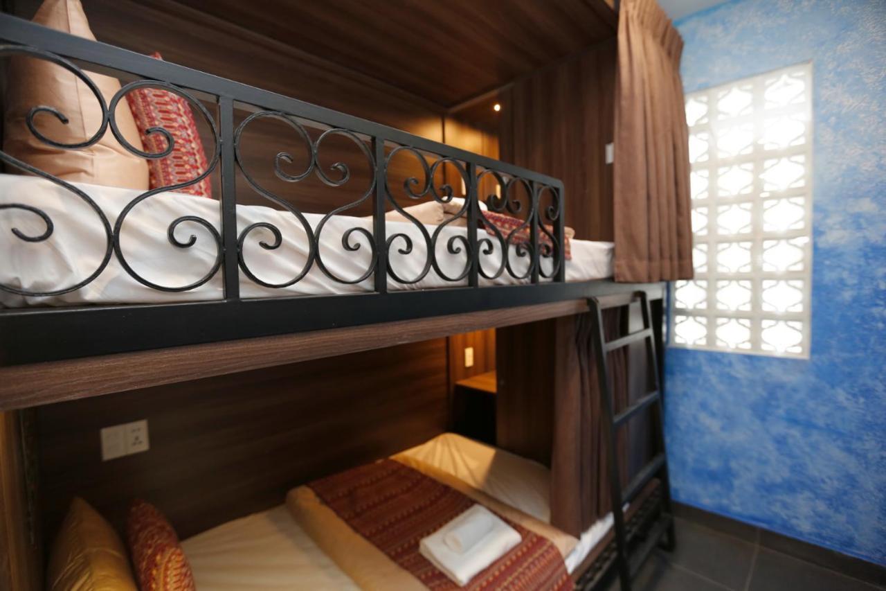 Aquarizon Boutique Hostel & City Bar Ho Chi Minh City Bagian luar foto