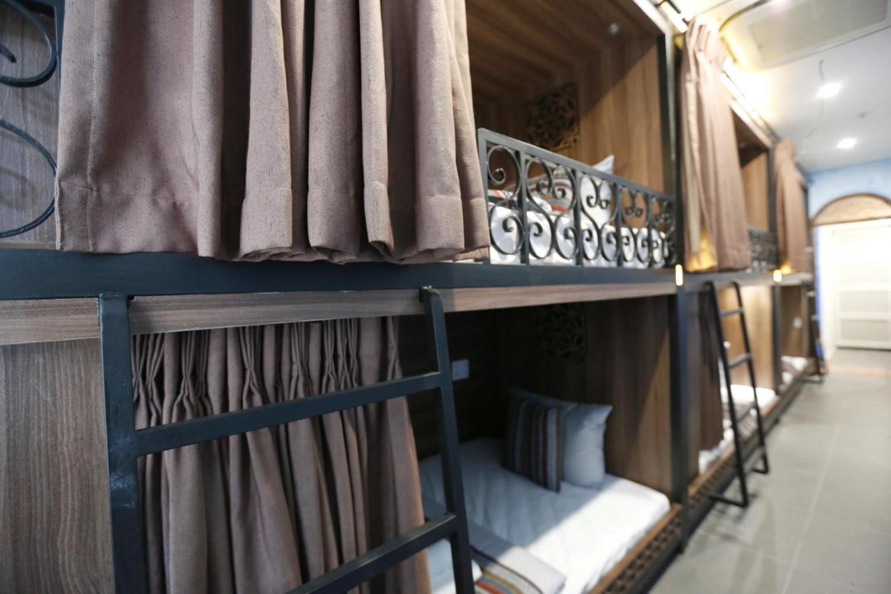 Aquarizon Boutique Hostel & City Bar Ho Chi Minh City Bagian luar foto