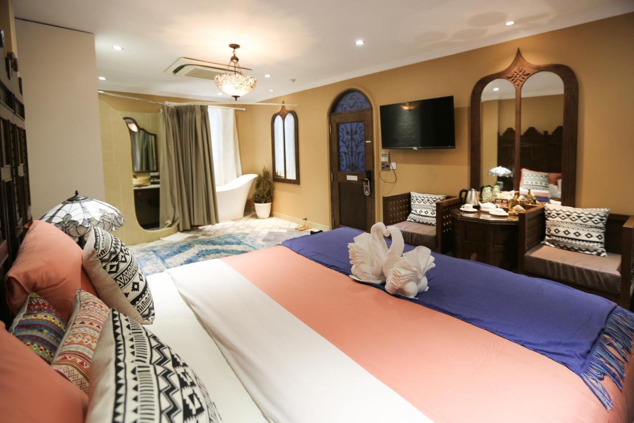 Aquarizon Boutique Hostel & City Bar Ho Chi Minh City Bagian luar foto