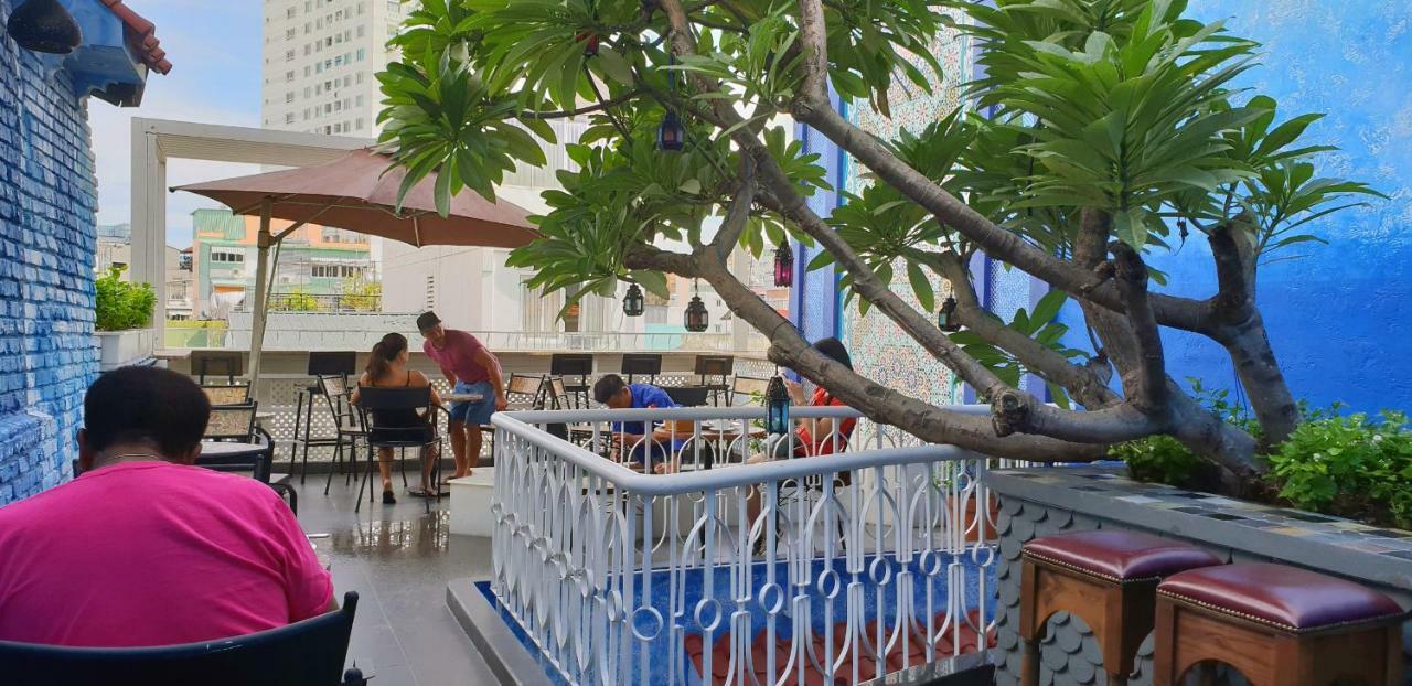 Aquarizon Boutique Hostel & City Bar Ho Chi Minh City Bagian luar foto