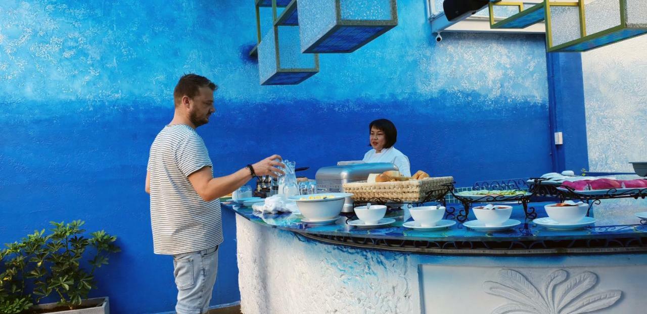 Aquarizon Boutique Hostel & City Bar Ho Chi Minh City Bagian luar foto